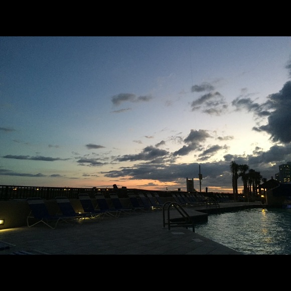 Meet your Posher, Anna - Picture 3 of 4